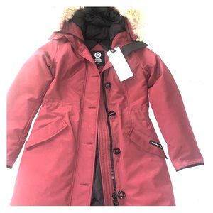 Brand new never worn CanadaGoose Fur hood coat